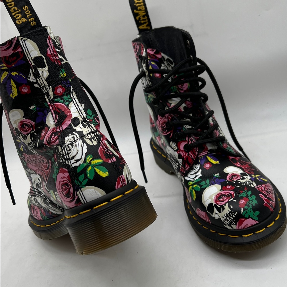Dr Martens 1460 Pascal Rose Skull Lace Up Ankle Boots Women’s size 7 - Picture 4 of 12